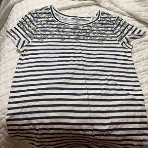 Cute blouse; never wore, good condition